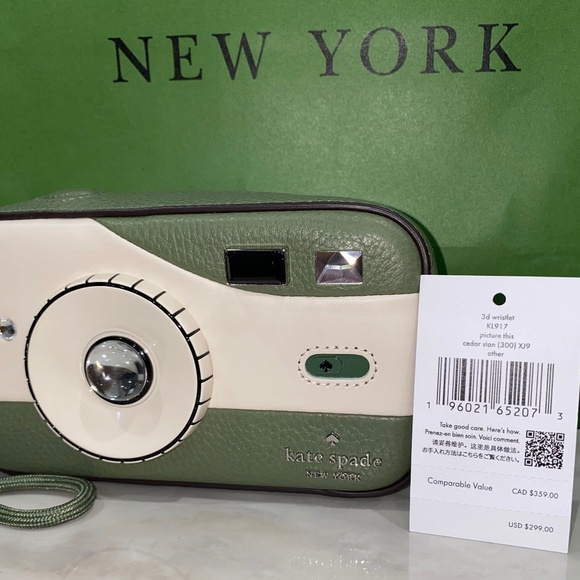 Kate Spade Camera Wristlet NWT - Picture 11 of 11